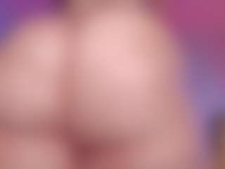 Live cam show with sweet-booty - Spank Red Hair on CamSodaAdn