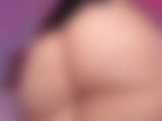 Live cam show with sweet-booty - Spank Red Hair on Camsoda