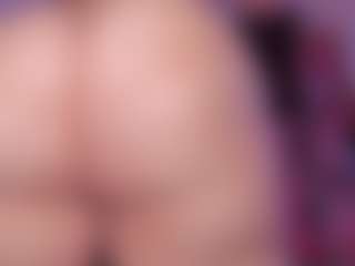 Live cam show with sweet-booty - Asshole Red Hair on fapnchat