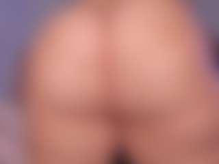 Live cam show with sweet-booty - Red Hair Shaved Pussy on SquirtSoMuch
