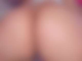 sweet-booty's Live Sex Cam Show