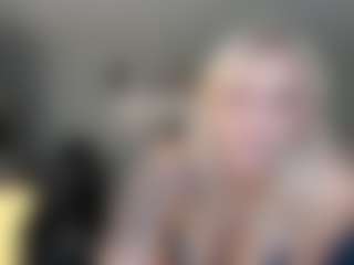 Live cam show with SureCakes - Geek on Camsoda