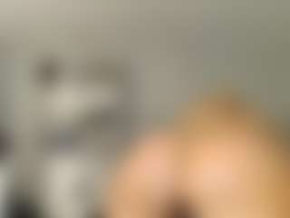 SureCakes's Live Sex Cam Show