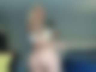 Live cam show with SureCakes - Squirt Curvy on Sweet Sext