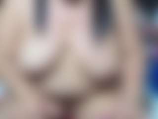 Live cam show with shanttal - Granny on AdultVida.com