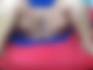 shanttal MILF webcam performer live streaming