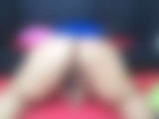 Live cam show with shanttal - Granny on Camsoda