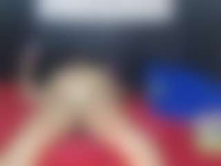 Live cam show with shanttal - Granny on friskycurves.com
