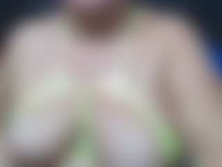 Live cam show with shanttal - Granny on LiveSexCams6