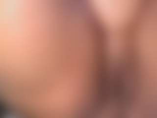 Live cam show with shanttal - Granny MILF on friskycurves.com