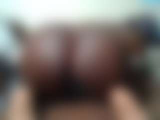 Live cam show with bootyliciousMidweek - Thick on SquirtSoMuch