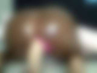 Live cam show with bootyliciousMidweek - Bisexual on parknlotfishbdy