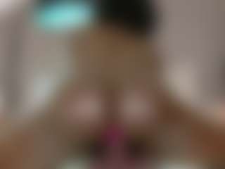 Live cam show with Ebony_Pearl69 - Athletic Ebony on Camsoda