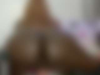 Live cam show with Ebony_Pearl69 - Athletic Amateur on Streamer API