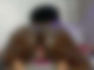 Live cam show with Ebony_Pearl69 - Athletic Ebony on Milfs Live