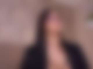 Live cam show with JadaKaii - Hot on Latina Girls