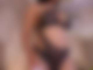 Live cam show with JadaKaii - Average on Milfs Live
