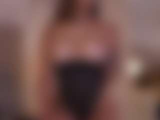 Live cam show with JadaKaii - Spank on slutload