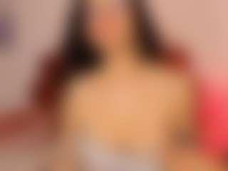 Live cam show with RaquelDanger - Brown Eyes on SmokeAndPoke