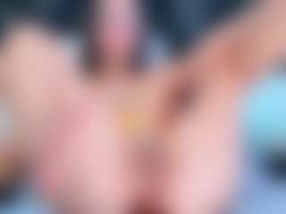 Live cam show with DahianaMoss - Petite on Streamer API