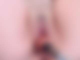 Live cam show with DahianaMoss - Control on Dare Cams