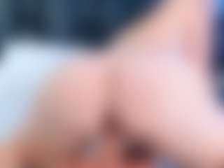 Live cam show with DahianaMoss - Hairy Pussy on Cam Slut