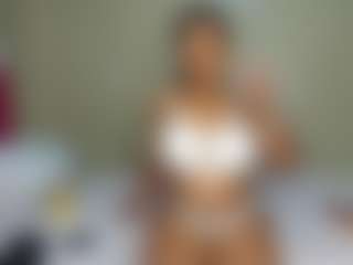 Live cam show with kinkytalia - Oil on Camsoda