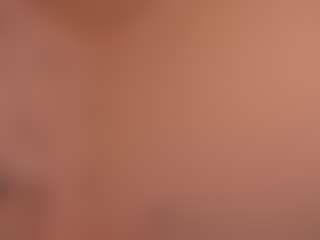 Live cam show with SofieBloom - Butt Plug on boobsie.com
