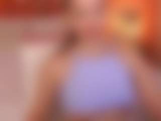 Live cam show with SofieBloom - Average on thefappeningchat.com