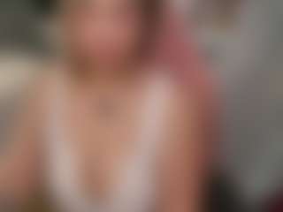 SpikedBella's Live Sex Cam Show