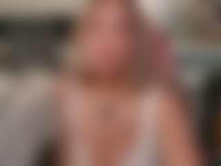 Live cam show with SpikedBella - Arab BBW on Gym Cam Girls