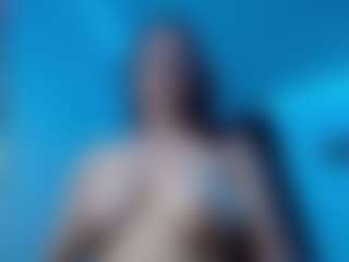 Live cam show with amber-24 - Mature on Camsoda