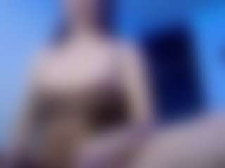 Live cam show with amber-24 - Green Eyes on Sweet Sext