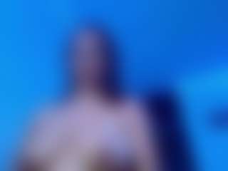 Live cam show with amber-24 - Public MILF on TeamSkeetLive