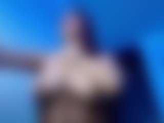 Live cam show with amber-24 - Public MILF on Strip Flash - Live Sex Shows