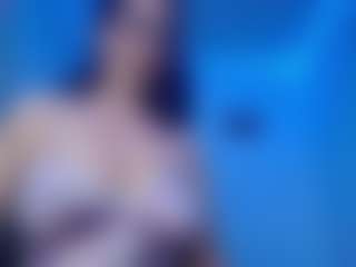 amber-24 MILF webcam performer live streaming