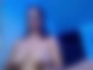 Live cam show with amber-24 - Facial Piercings on Camsoda