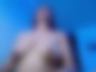 Live cam show with amber-24 - Public MILF on realtime-chat