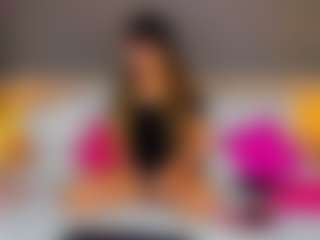 Live cam show with Dayana-Bianco - Brown Hair MILF on Camsoda