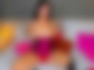 Live cam show with Dayana-Bianco - New Toys on makecum.org