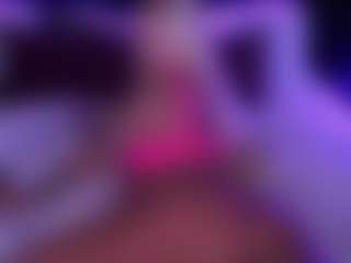 Live cam show with GraceHotDavies - Bald on live18s.com