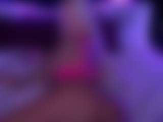 Live cam show with GraceHotDavies - Living Room on CamwithHer