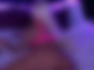 Live cam show with GraceHotDavies - Bald on Camming Site