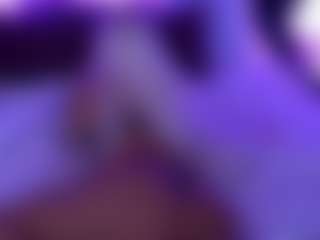 Live cam show with GraceHotDavies - Bald on SquirtSoMuch