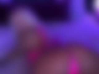 Live cam show with GraceHotDavies - Skinny on Uber Horny
