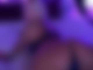 Live cam show with GraceHotDavies - Living Room on Camsoda