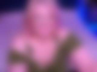 CoolTatiss's Live Sex Cam Show