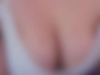 Live cam show with CoolTatiss - Tittyfuck on Camsoda