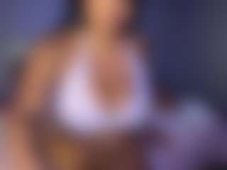 Live cam show with HunnyBunz - Rub on Camsoda