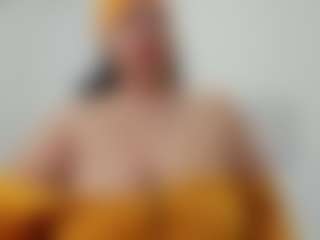 Andrea-curvy1's Live Sex Cam Show